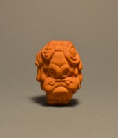 http://www.arturmoser.de/files/gimgs/th-30_tearful, 2018, Buchsbaumholz, 4 x 3 x 3 cm_v2.jpg